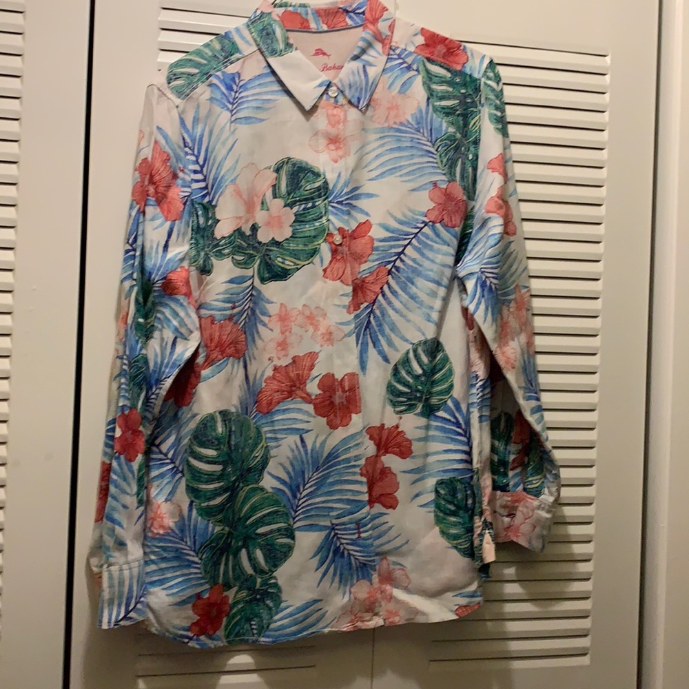 XL Tommy Bahama tropical floral Spring and Summer button down long sleeve shirt